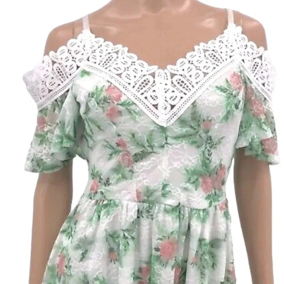 DISNEY | Princess Floral Lace Cold-Shoulder Dress Size L - Picture 2 of 9